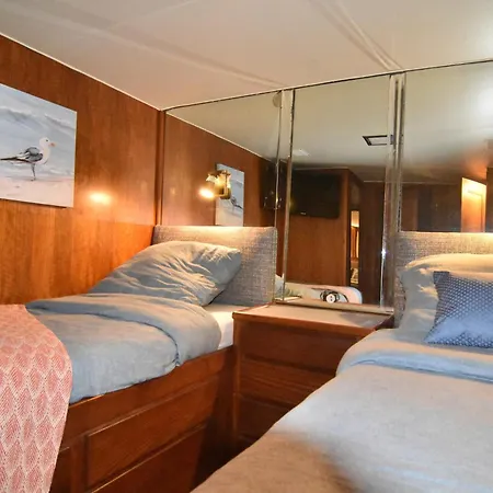 Bådhotel Gaestekabine Auf 22m-motoryacht Flensborg
