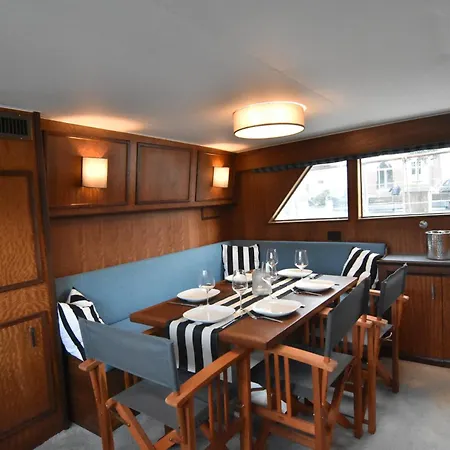 Gaestekabine Auf 22m-motoryacht 船屋 *