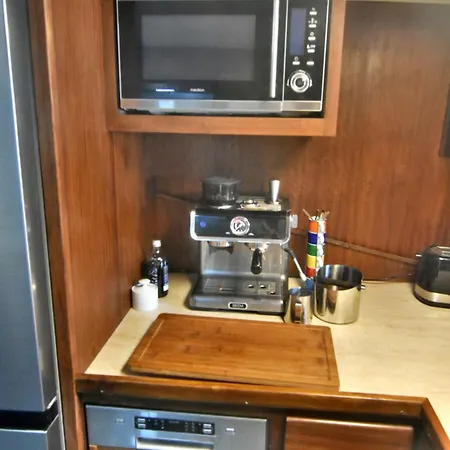 Gaestekabine Auf 22m-motoryacht * Flensborg